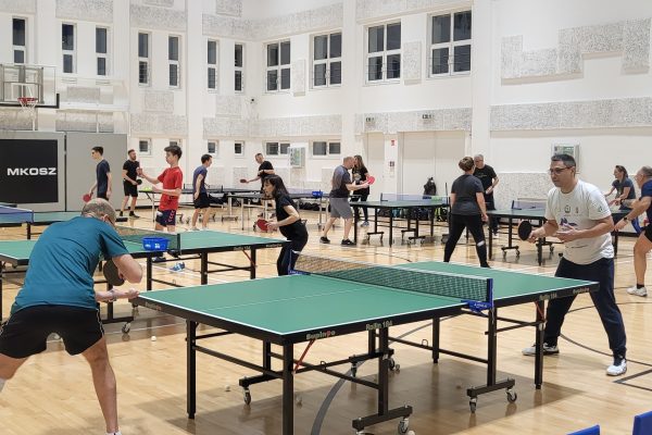 A pingpong akár 90 éves korban is élvezhető